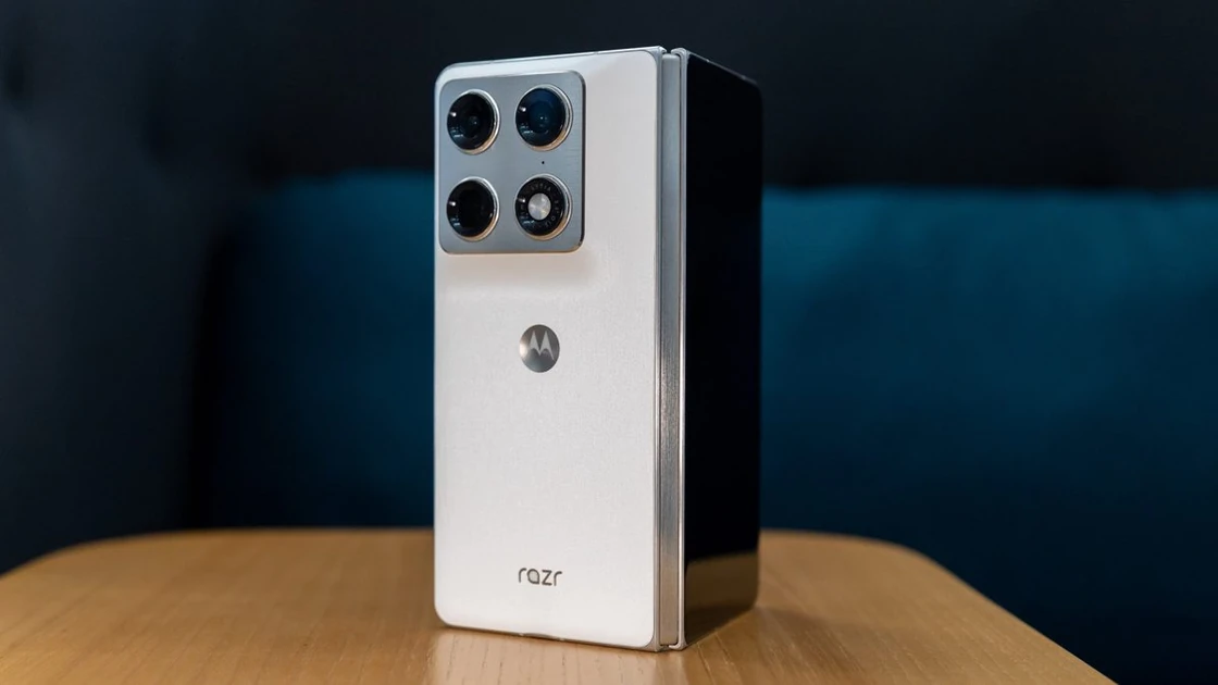 I liked the Motorola Razr Fold, but it doesn't stand out against tough competition