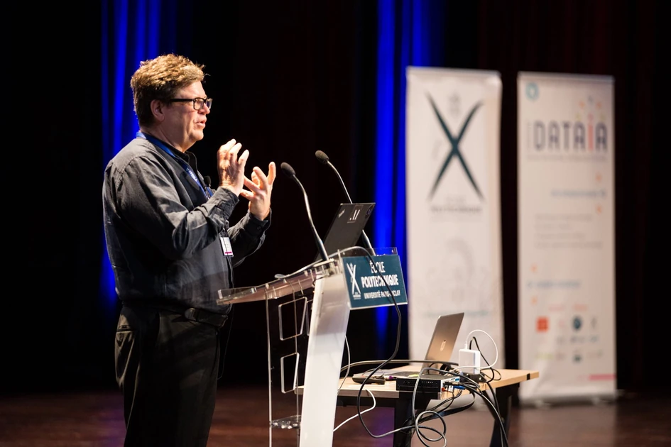 Yann LeCun warns AI labs like OpenAI and Anthropic face a "big bubble explosion"