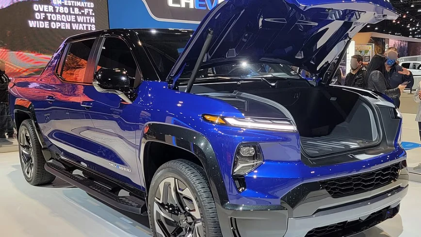 The Chevy Silverado EV is one of the best electric trucks ever built, so why is nobody buying it