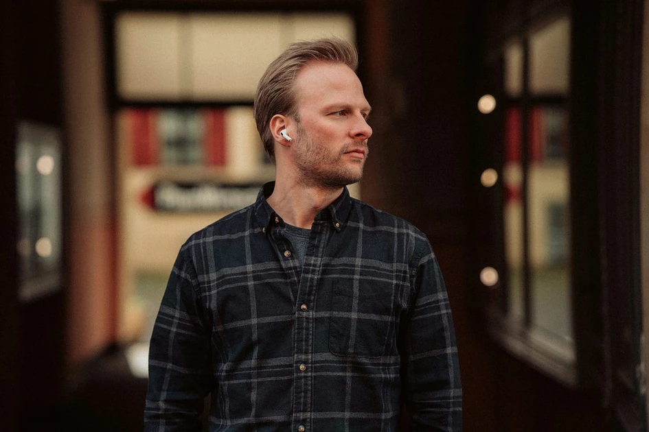 The “mocked, then loved” AirPods effect