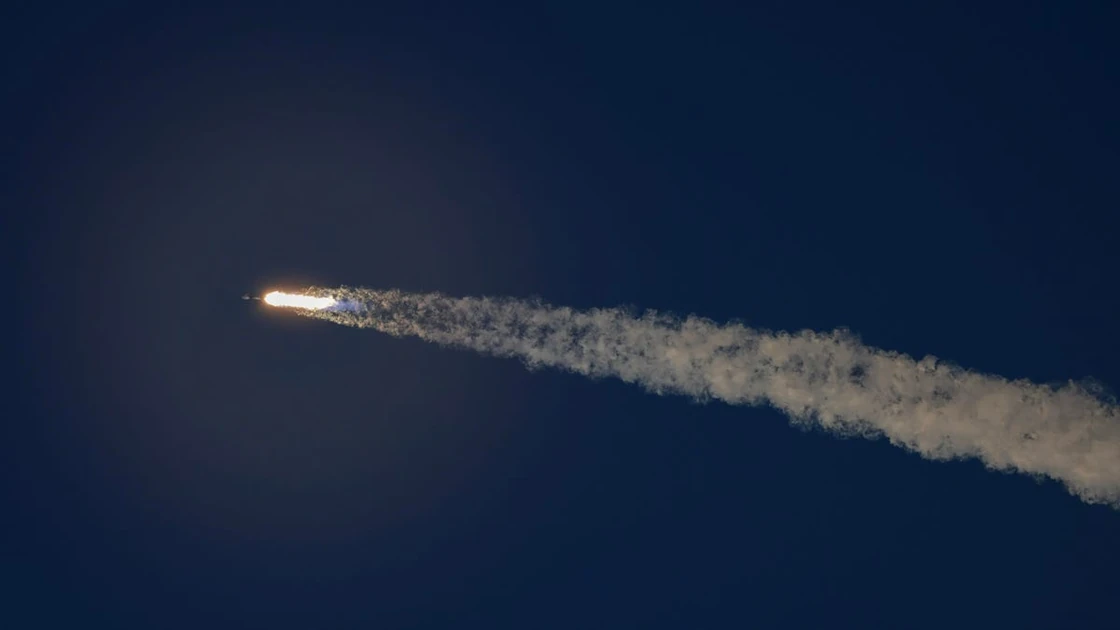 SpaceX wants to launch 100k more Starlink satellites – for 100x the bandwidth