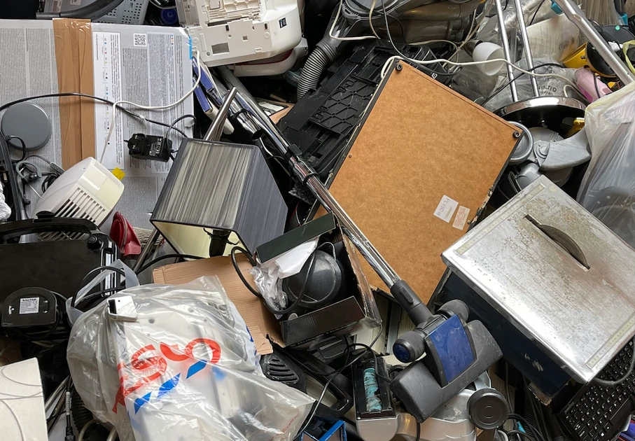 Singapore’s e-waste crisis: 2.9M idle phones highlight urgent need for circular tech solutions