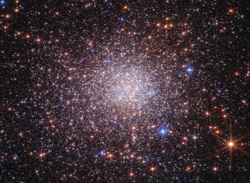 Astronomers see a 'galaxy in a bottle' near the Milky Way's core