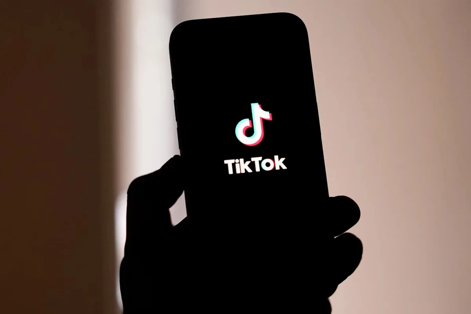 Senator Raises Questions About Reported $10 Billion Payment to Trump Administration for TikTok U.S. Deal, Including Whether President Requested Any Compensation for Himself