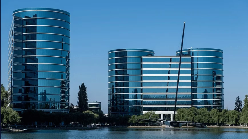 Investors sue Oracle, say it hid how shaky the OpenAI deal was