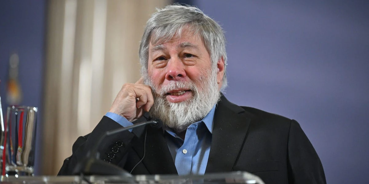 Steve Wozniak cheered after telling students they have AI – actual intelligence