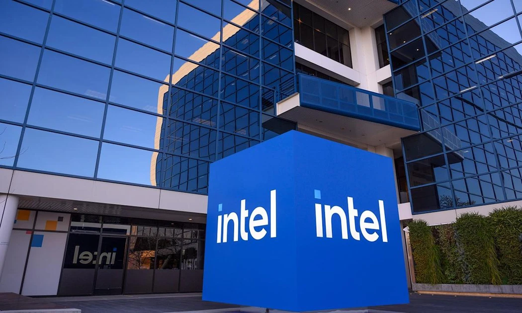 Intel Soars After an Earnings Blowout. Did This Legacy Tech Company Just Become Wall Street's Newest Artificial Intelligence (AI) Darling?