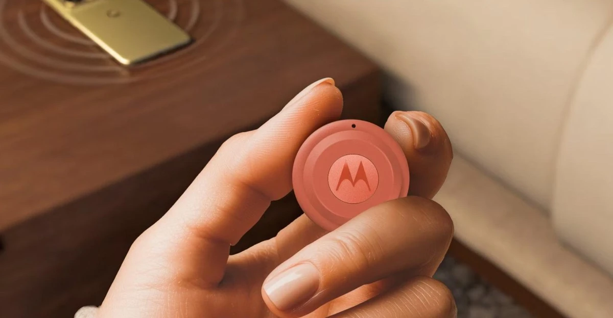 Moto’s Tag 2 tracker is $20 for a limited time