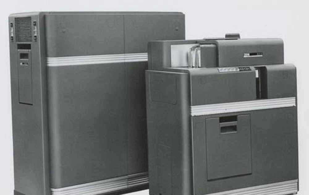 Powering up a module from the IBM 604: an electronic calculator from 1948