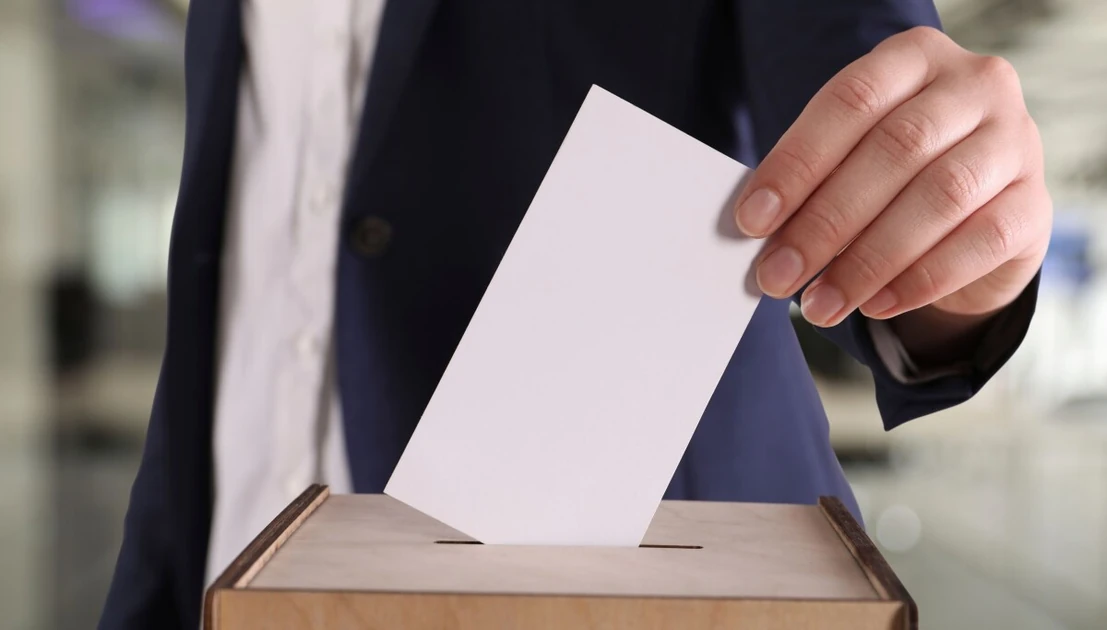 Debian polls its developers on AI: permit or ban?
