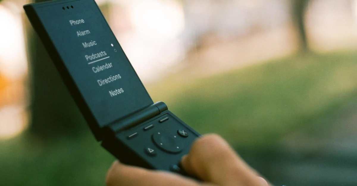 The Light Flip is a minimalist flip phone with a point to prove