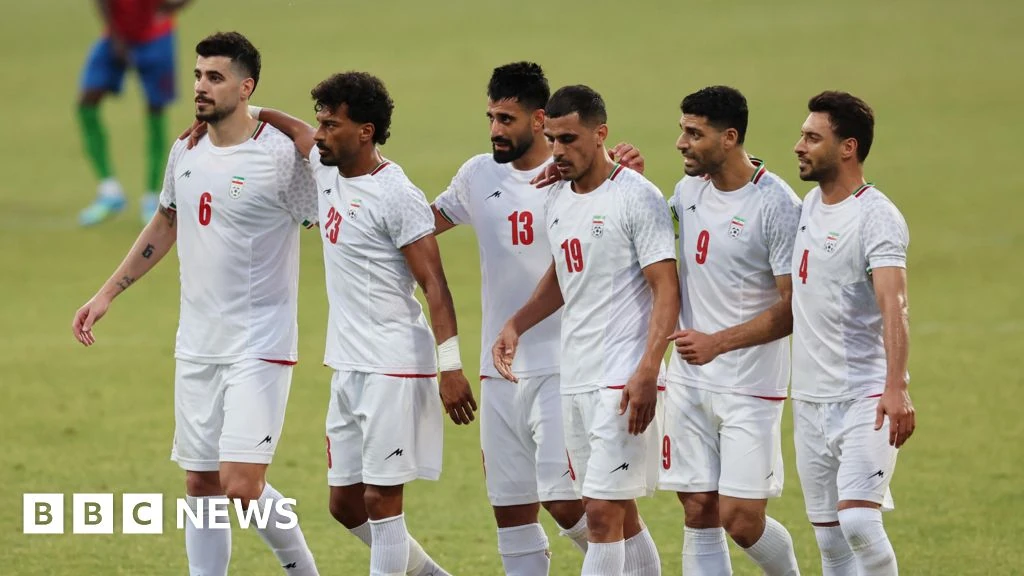 Iran says staff blocked from entering US after players given World Cup visas