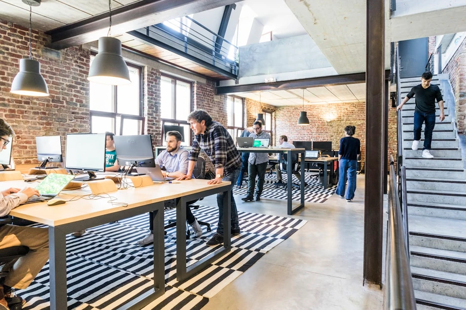 How to Get Your First 100 Customers (Without Paid Ads)