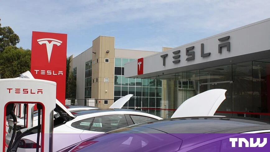 Tesla’s new “Accordion” Superchargers pack eight stalls into one delivery