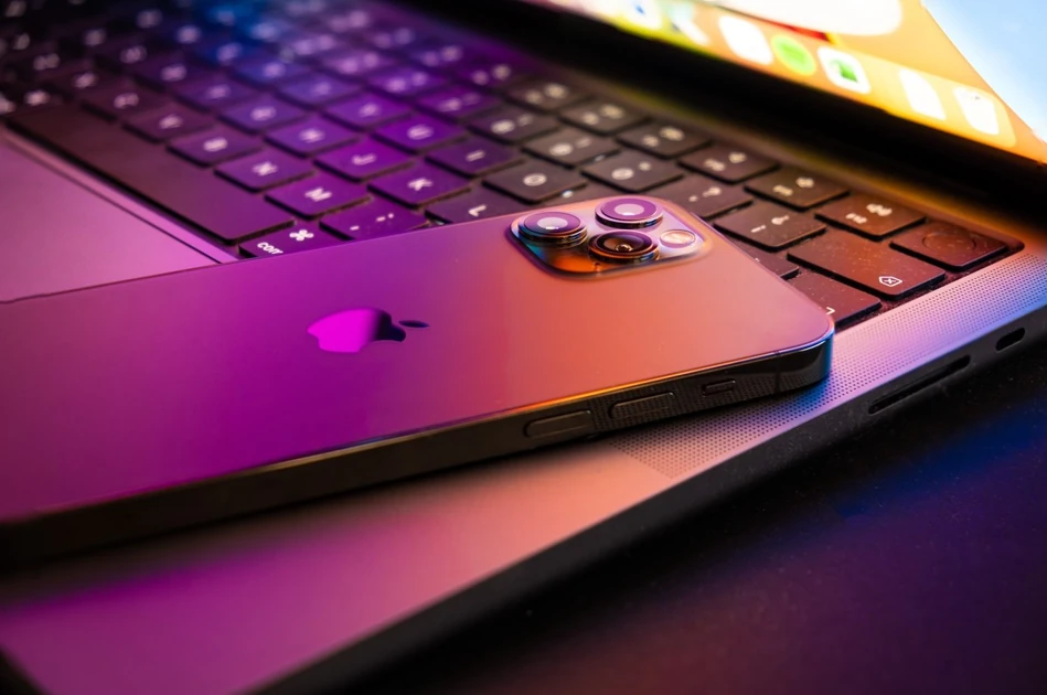 A suite of government hacking tools targeting iPhones is now being used by cybercriminals | TechCrunch