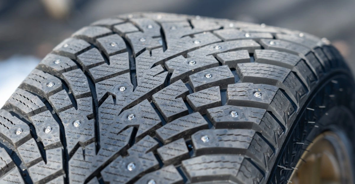 These retractable studded tires might save our roads, ears, and lungs