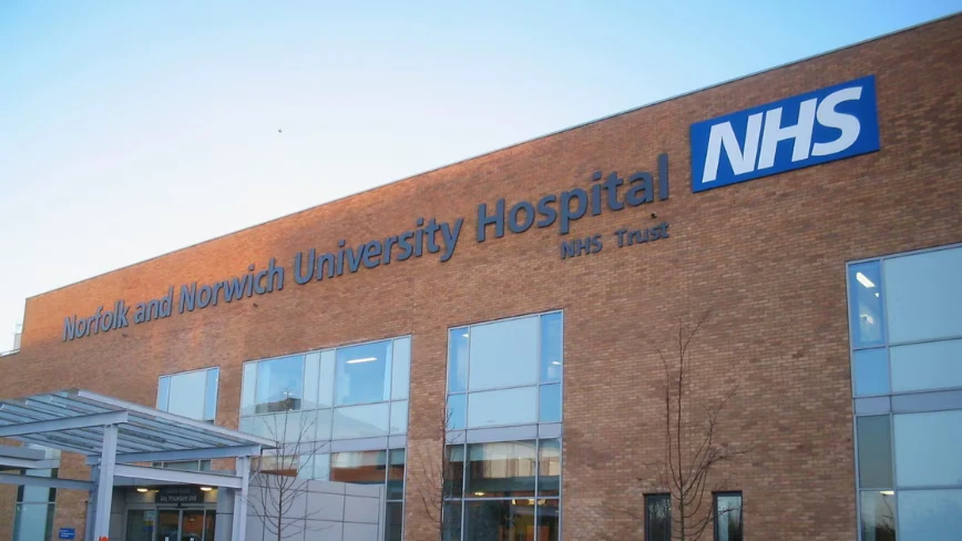 NHS England gives Palantir contractors broader access to patient data
