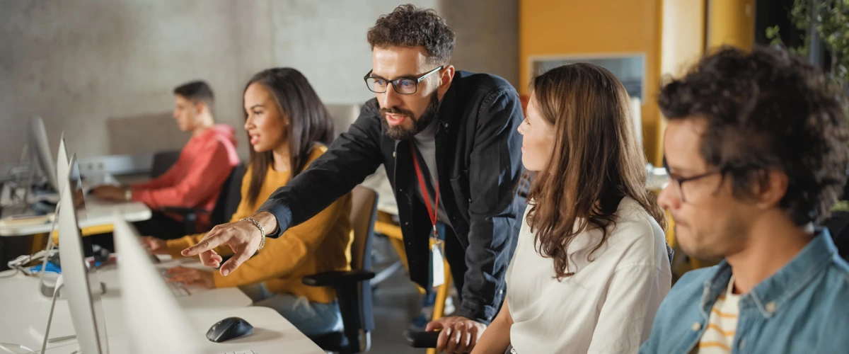 How to Build a Social Media Website: Guide - Software Mind