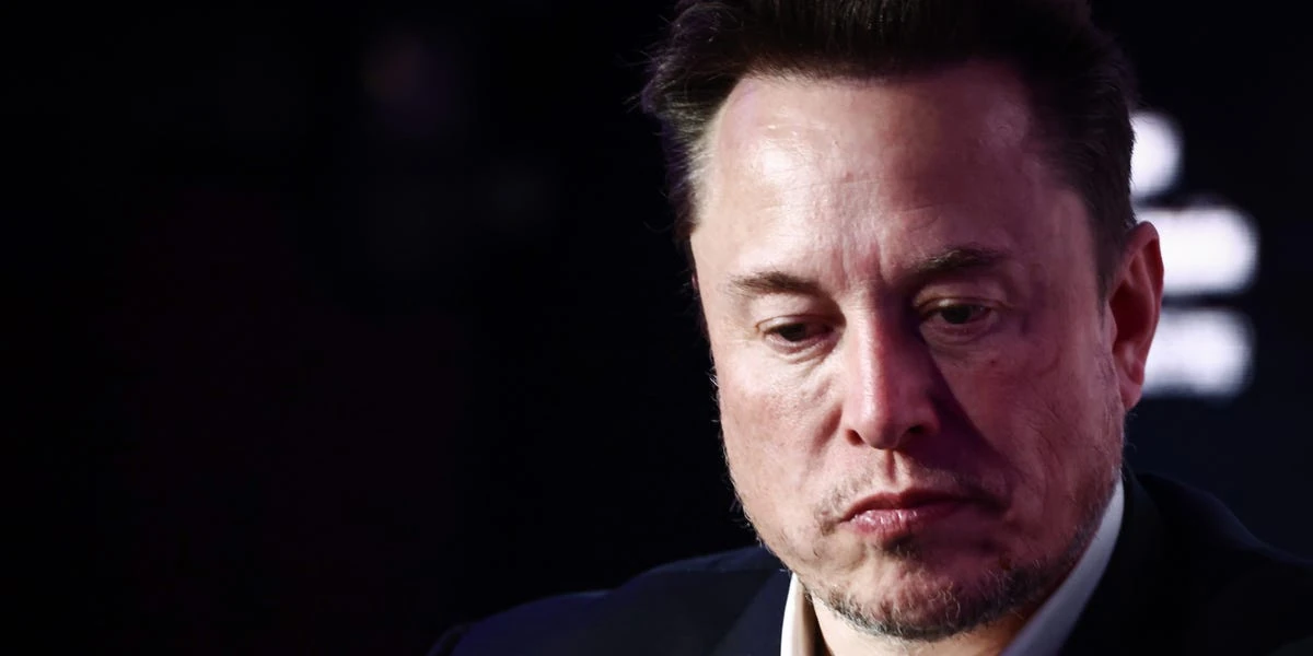 SpaceX stock drops to a new low and loses $1T in value in a month