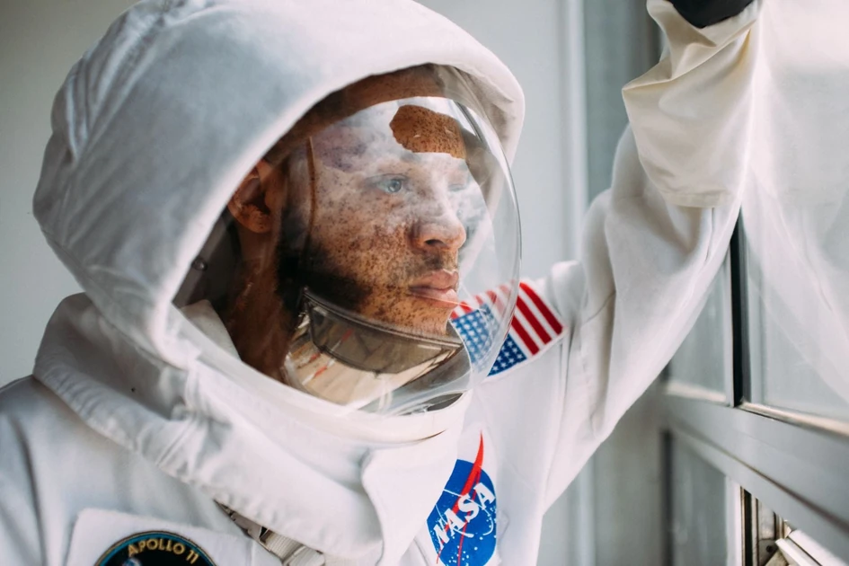 Astronauts describe persistent 'observer' sensation after 6 month missions