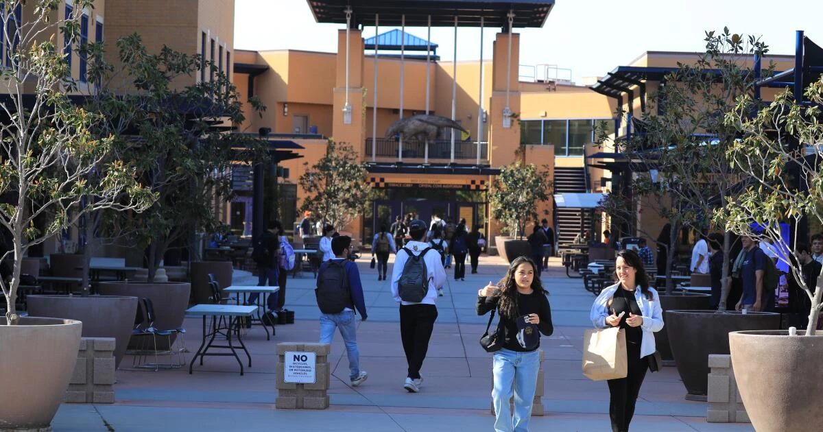 Citing 'severe' math deficits, UC faculty demand a return to SAT tests for STEM