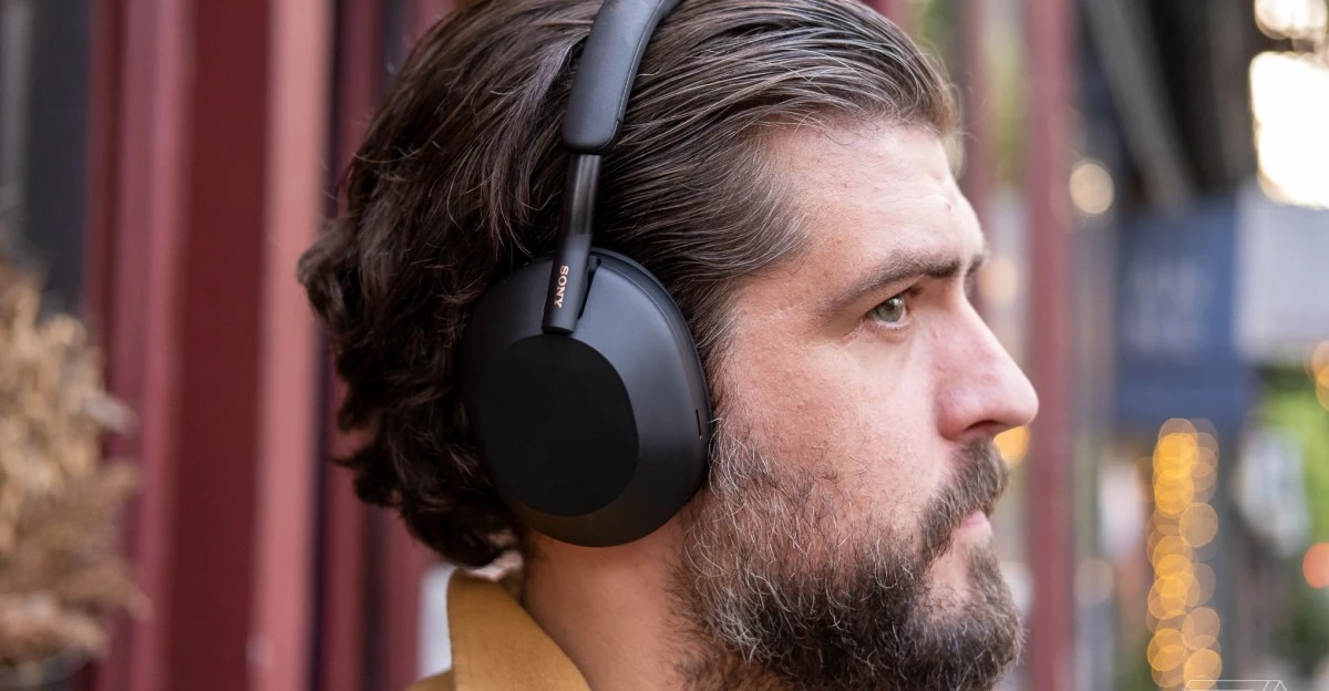 Sony’s WH-1000XM5 headphones are a whopping 39 percent off