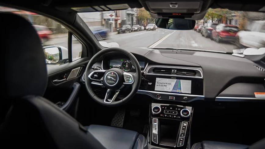 NHTSA demands autonomous vehicle companies fix first responder interference by end of July