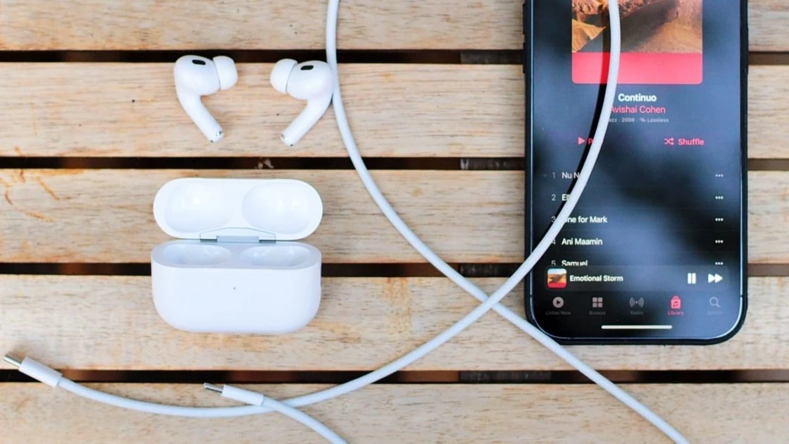 AirPods with cameras reportedly in final testing at Apple