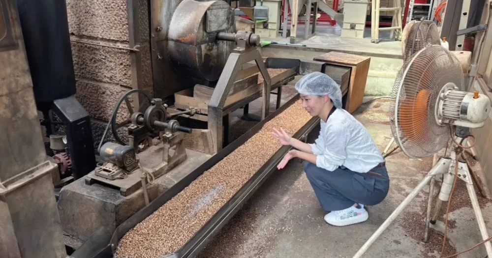 Tokyo has only two barley tea makers, we visited one to see how mugicha is made