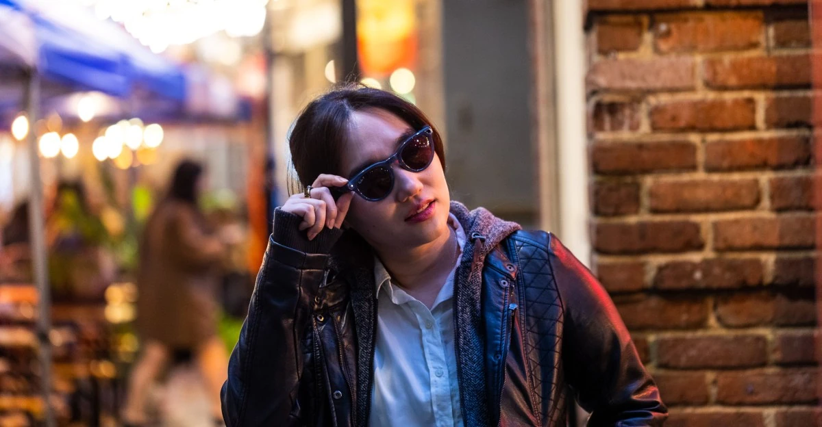 Meta’s glasses will turn off the camera if you tamper with the privacy light
