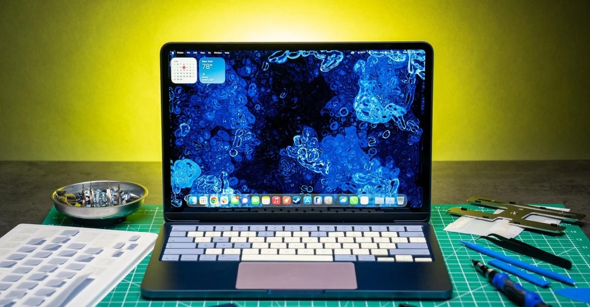 I customized a MacBook Neo with colorful spare parts
