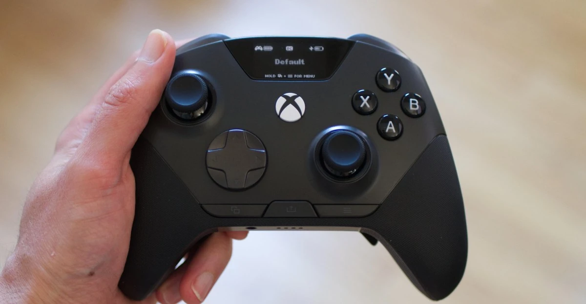 SteelSeries’ pro-grade, wireless Xbox controller sure is expensive