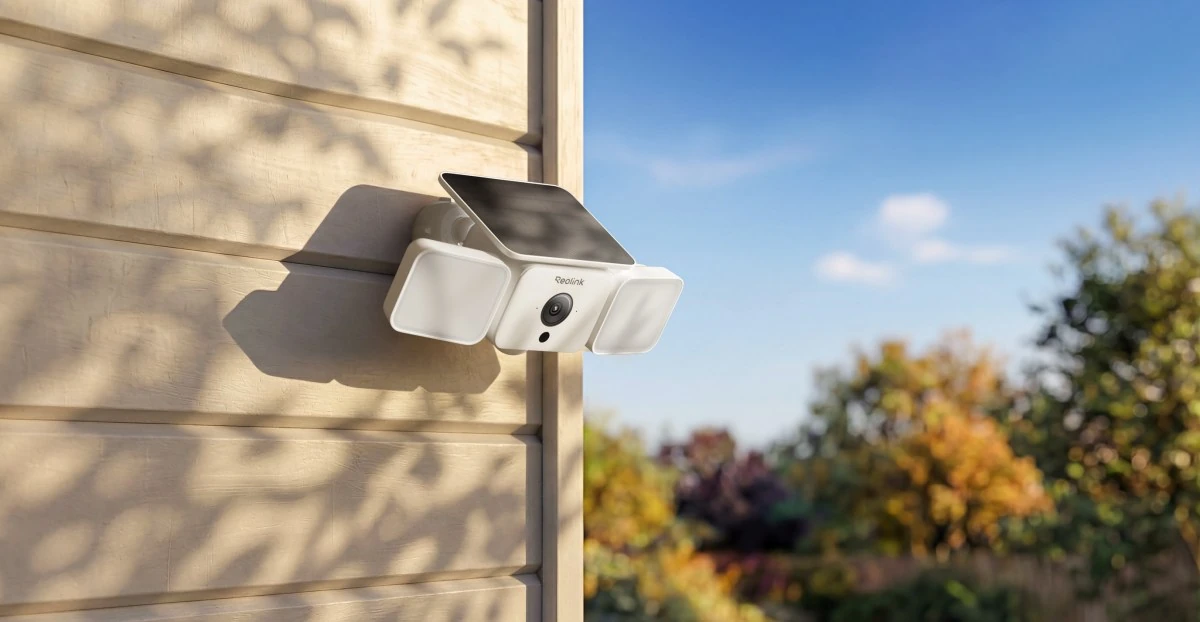 Reolink’s first solar-powered floodlight camera offers wire-free home security