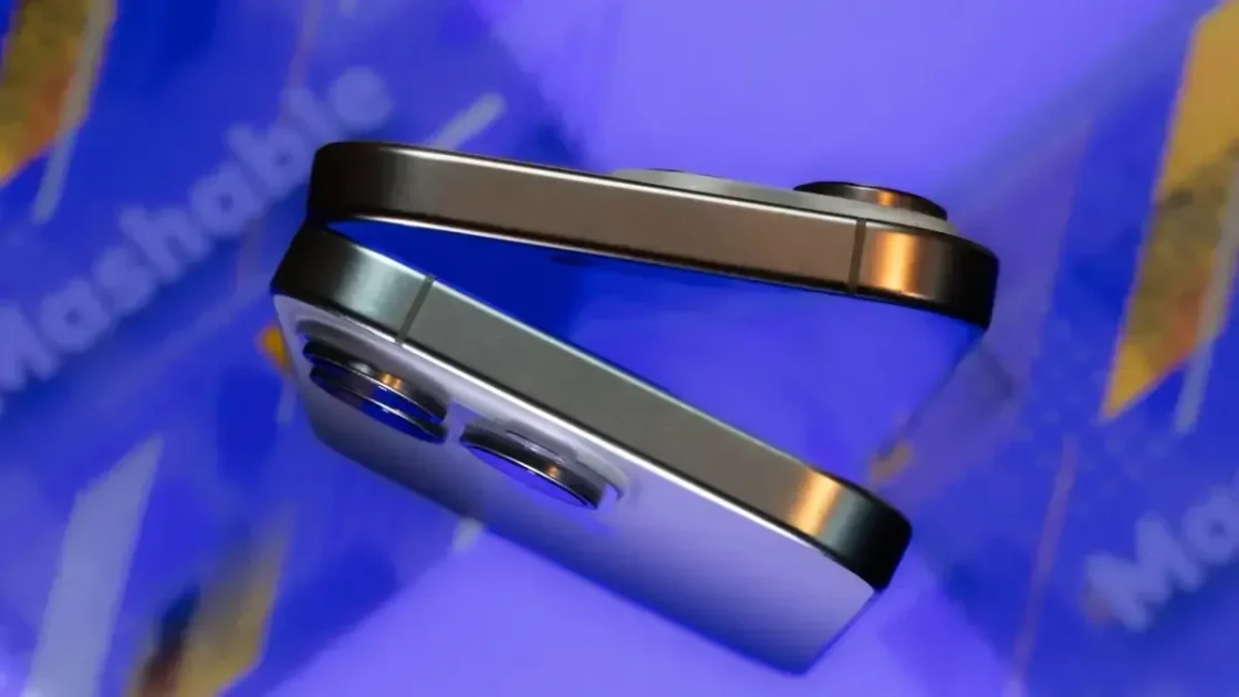 Apple's foldable iPhone Ultra probably won't be late after all