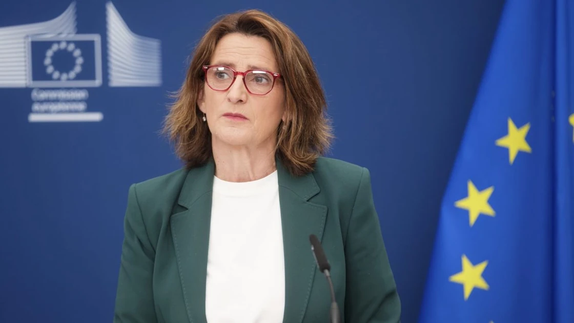 EU orders Meta to restore free access to AI rivals in WhatsApp