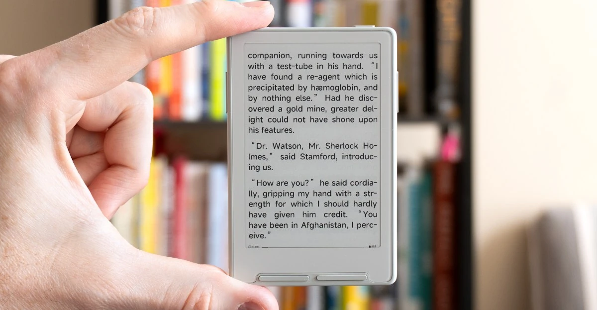 Some of Xteink’s credit card-sized e-readers are losing their best feature