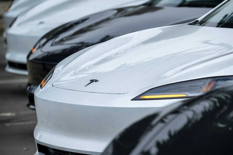 Autopiloted Tesla reportedly involved in Texas crash that killed a woman