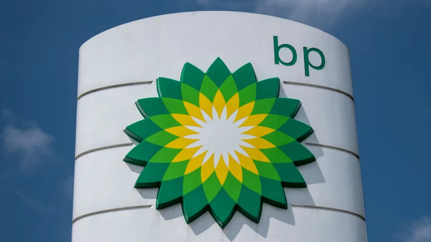 BP, Walmart and 7-Eleven sued over AI-set petrol prices in California