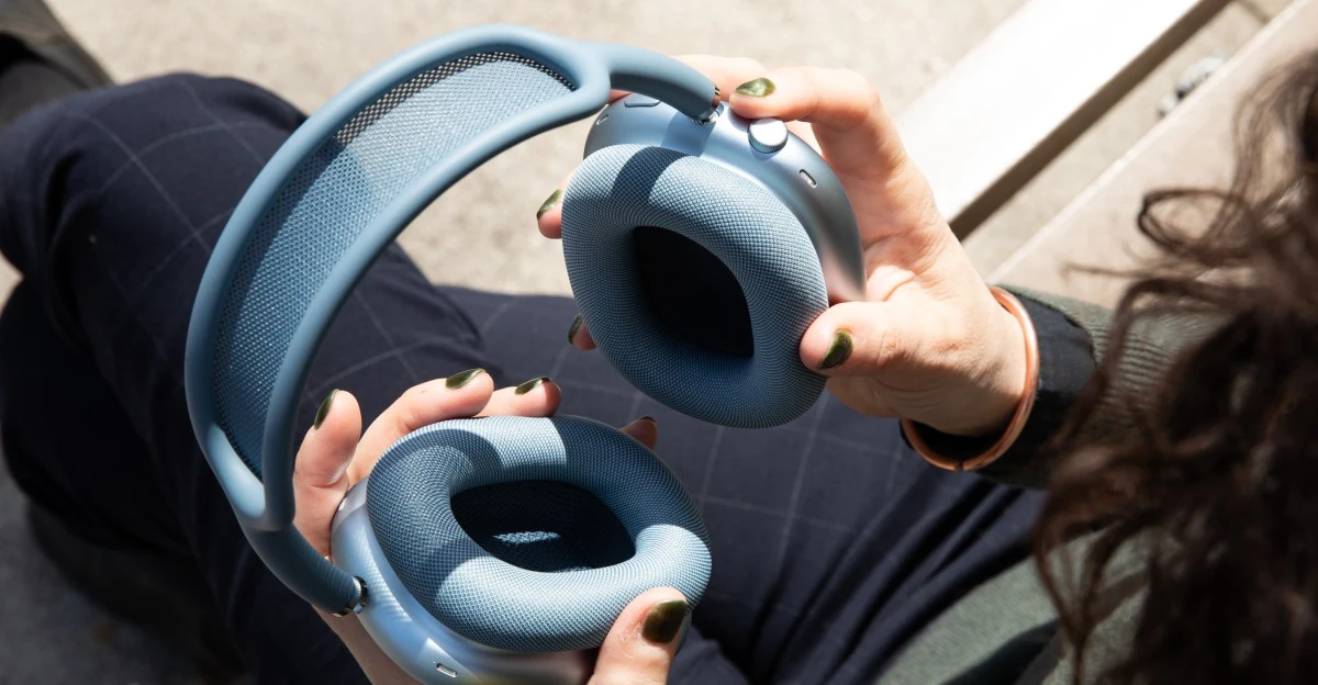 Apple’s AirPods Max 2 headphones are still $150 off — for now