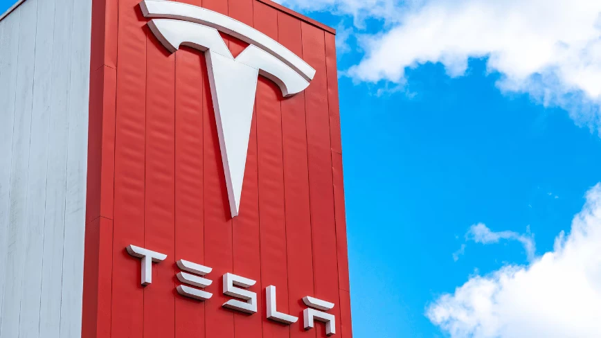 Tesla gave European regulators misleading self-driving safety data