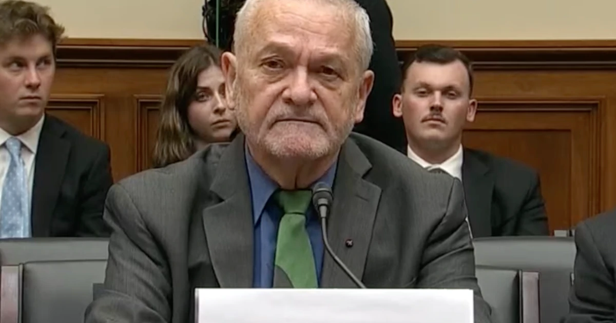 DOJ prosecutes single FOIA dodger while defending systemwide evasion