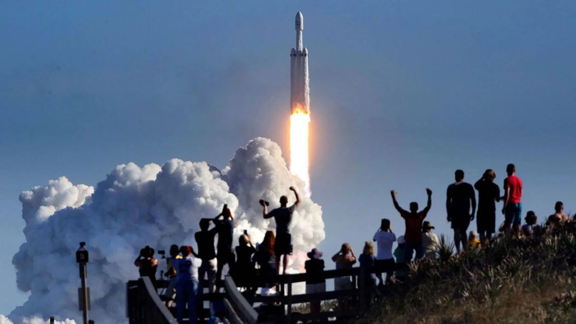 SpaceX passes Amazon as valuation balloons to $2.7T