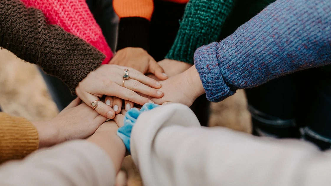 Building in Public: The Rise of Online Communities and 5 Platforms That Are Leading the Charge