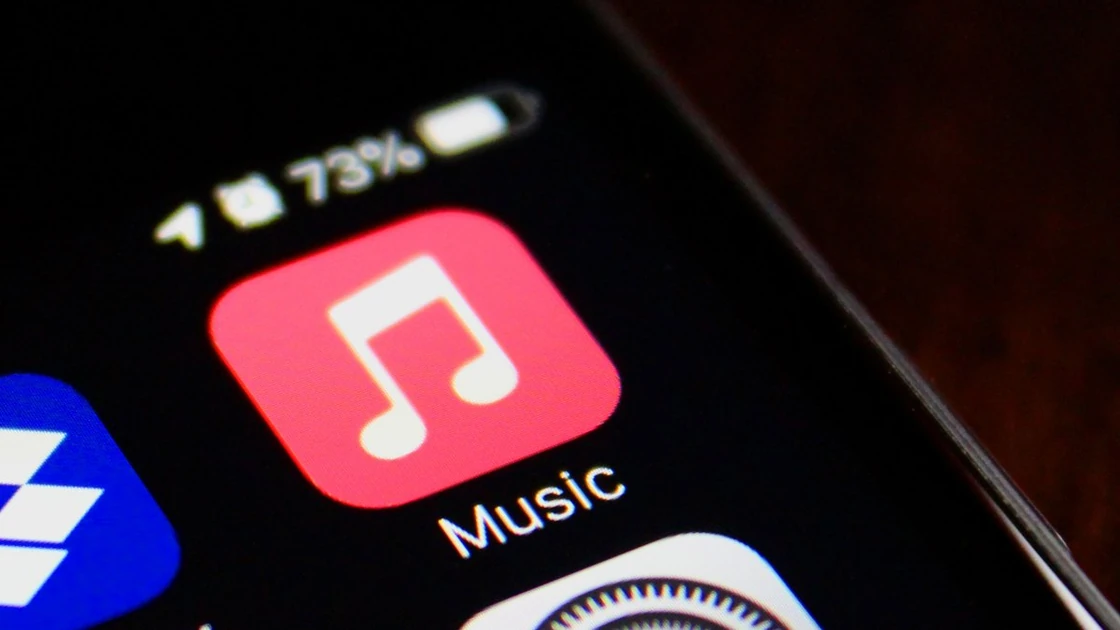 Apple Music to add Transparency Tags to distinguish AI music, says report | TechCrunch