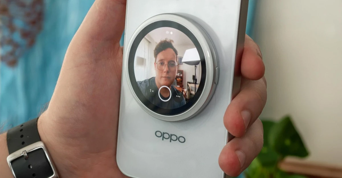 Oppo’s Bubble selfie screen is crying out for Qi2