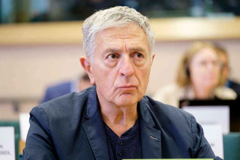 Politician who investigated spyware abuses had his phone hacked with Pegasus spyware