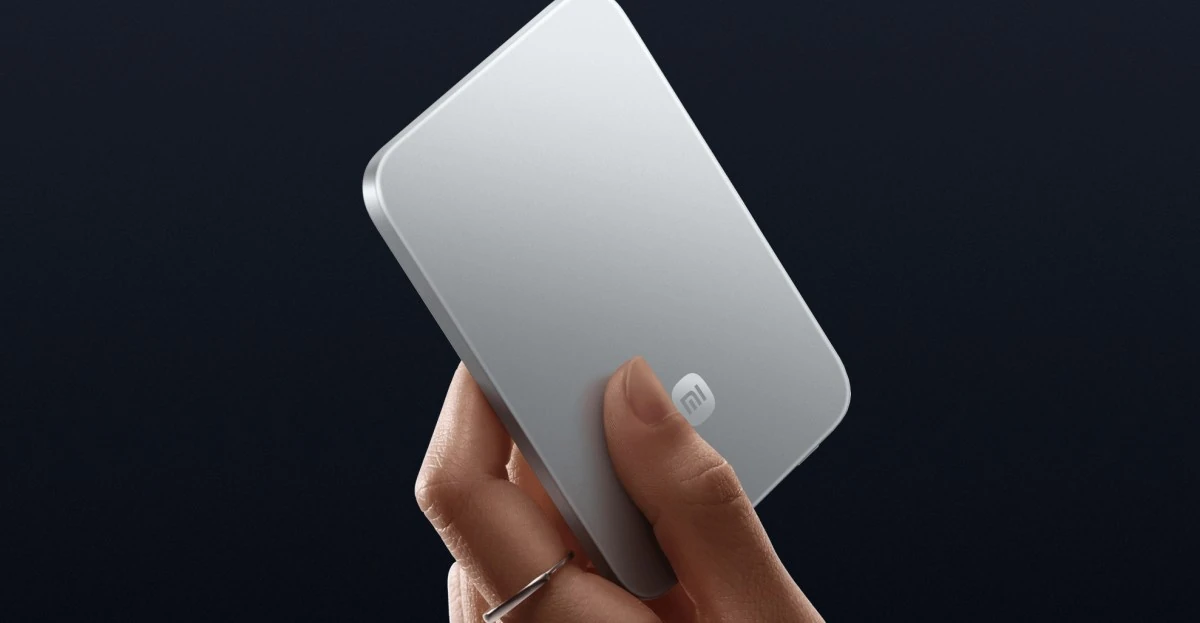 Xiaomi’s magnetic power bank is incredibly thin