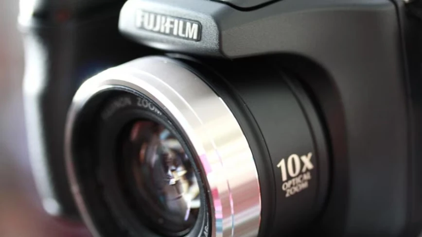 Fujifilm is raising camera prices by up to €500. The AI memory crisis has reached photography.