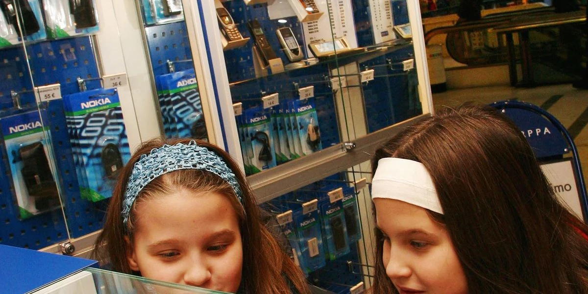 Nokia’s 14 Years of Mobile-Phone Supremacy Ended in an Afternoon