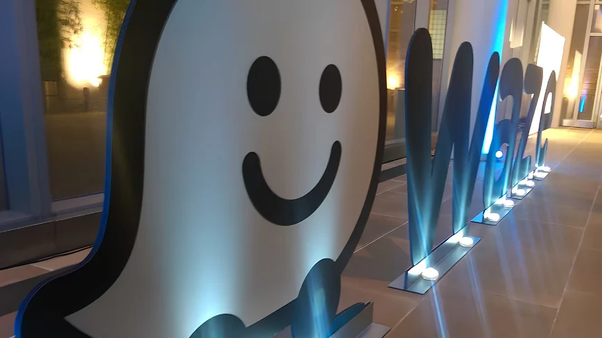 Google’s big Waze AI update includes a button that makes the app shut up
